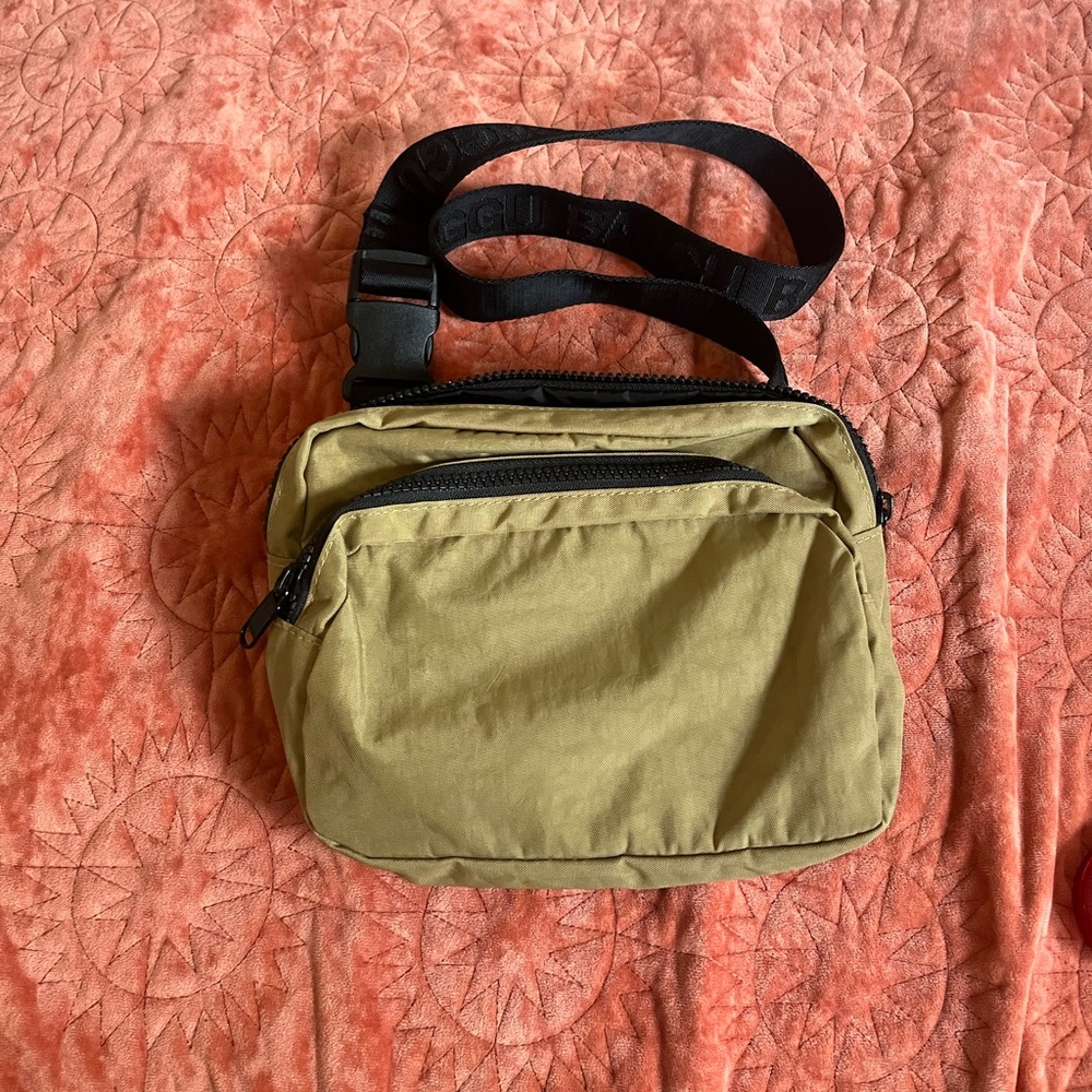 Baggu Fanny pack dark khaki